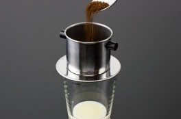 A COMPLETE GUIDE TO BREWING COFFEE USING VIETNAMESE COFFEE DRIP