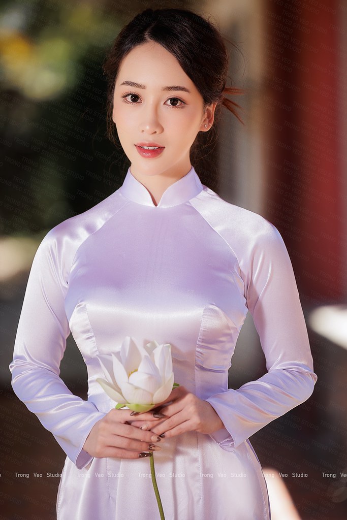 Ngắm bộ ảnh gái xinh Uyen Nguyen mặc áo dài xinh xắn làm xao xuyến triệu trái tim - 16