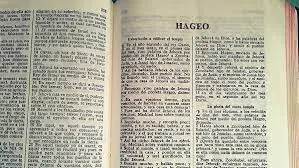 Biblia abierta en el Libro del Profeta Hageo