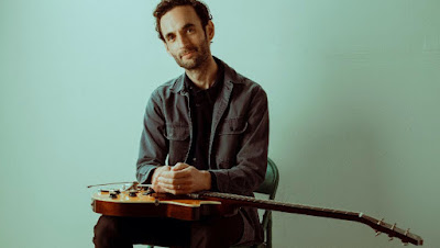 Julian Lage Picture