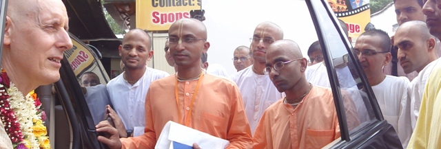 Sankarshan Das Giving Final Instructions on the Bhakti Science