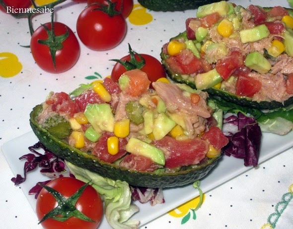 aguacates rellenos atun