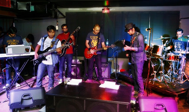 Voodoo Child at The Warehouse on Feb 14, 2015 (From left - Vinod M Singh, Pankaj Rajkhowa, Suchin Ravi, Rittique Phukan, Jim Ankan Deka and Vicky Mahanta)