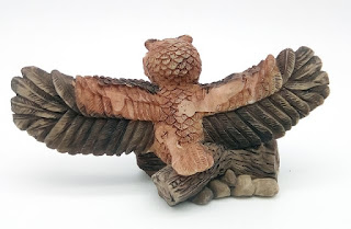 resin-owl-view-back