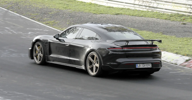 Porsche Taycan Diluncurkan Untuk Menyaingi Tesla Model S plaid