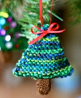 http://www.ravelry.com/patterns/library/oh-christmas-tree-2