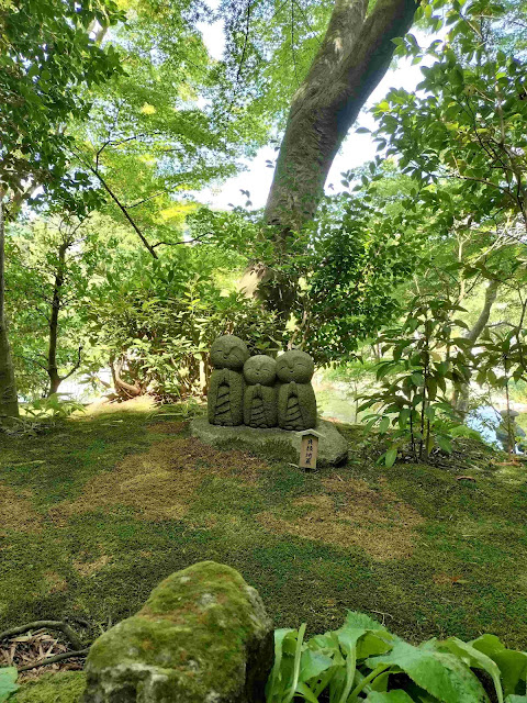 "Ryoen Jizo" (good match Jizo statues)
