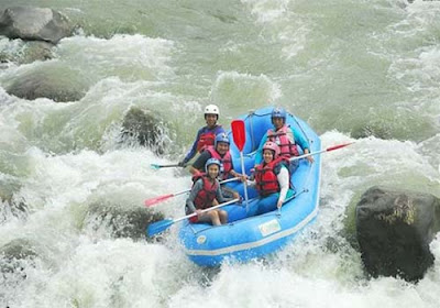 Rafting di sungai Serayu