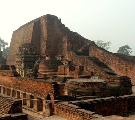 Seven Wonders Of India - Shravanabelagola or Gomateshwara, Golden temple or Harmandir Sahib, Taj Mahal, Hampi, Konark, Nalanda, Khajuraho 