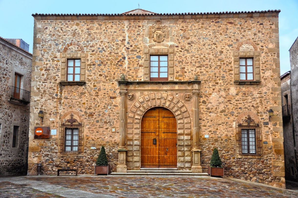 PALACIO EPISCOPAL CÁCERES