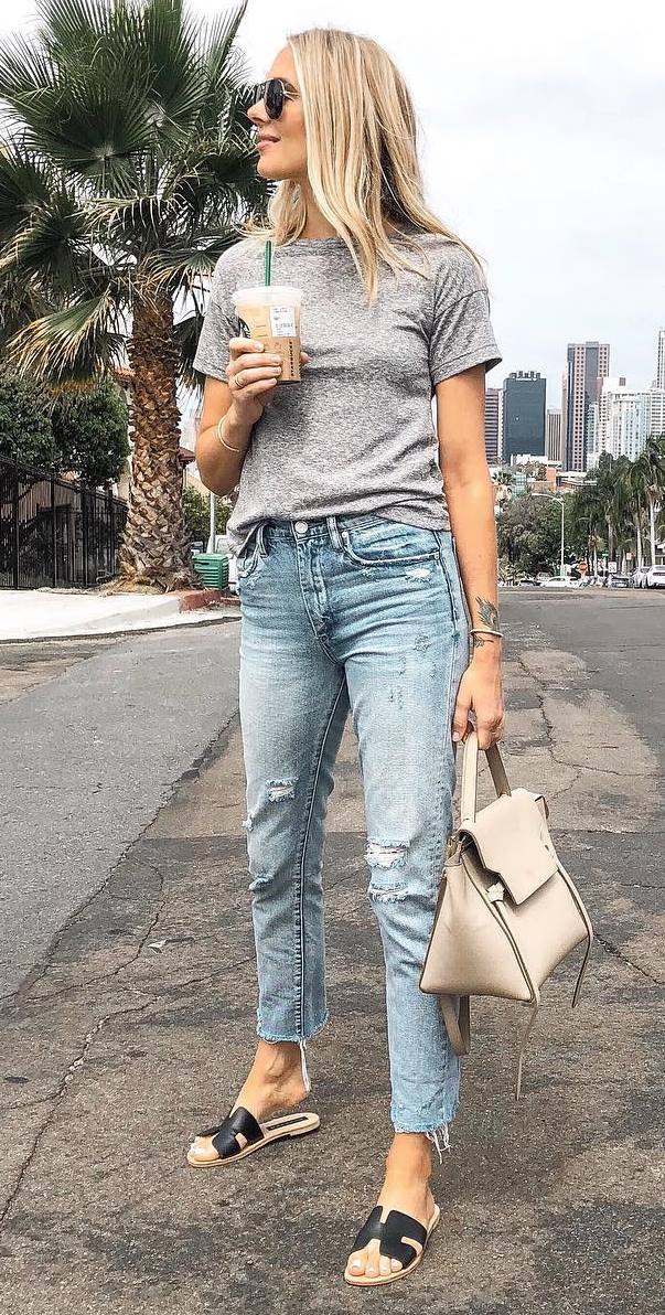 casual outfit / grey tee + bag + slides + jeans