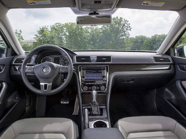 VW Passat 2014 - interior