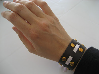 Brazalete tachuelas/ studded bracelet / manchette cloutée