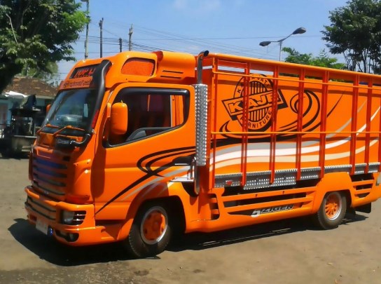 foto truk hino modifikasi warna orange