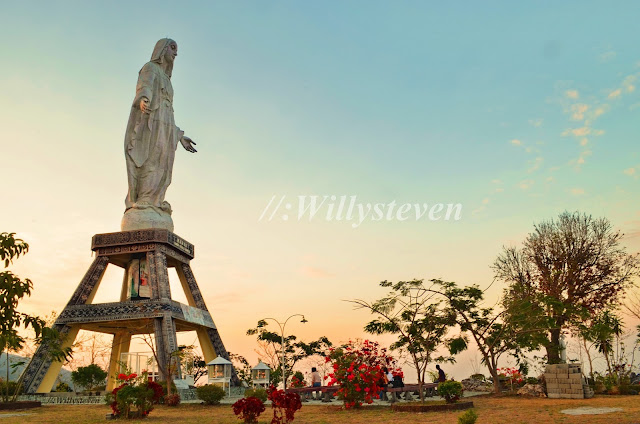  Maumere yaitu nama sebuah kota di Pulau Flores Maria Bunda Segala Bangsa, Nilo - Maumere