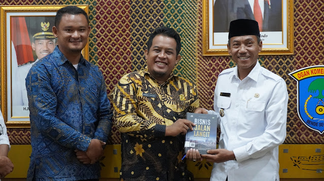 Tingkatkan Minat Baca, Pemkab OKI-Perpusnas Bagikan Ribuan Buku Gratis 