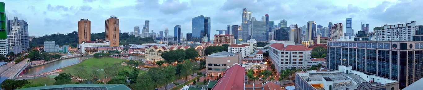 panoramic view from the roof deck at Holiday Inn Express (HIE) Singapore Clarke Quay