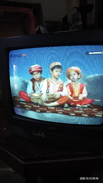 Tv Mesin China warna merah tidak muncul