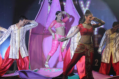 Vidya Balan hot item dance stills