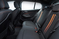 BMW 118i 5-Door Hatchback (2020) Interior 2