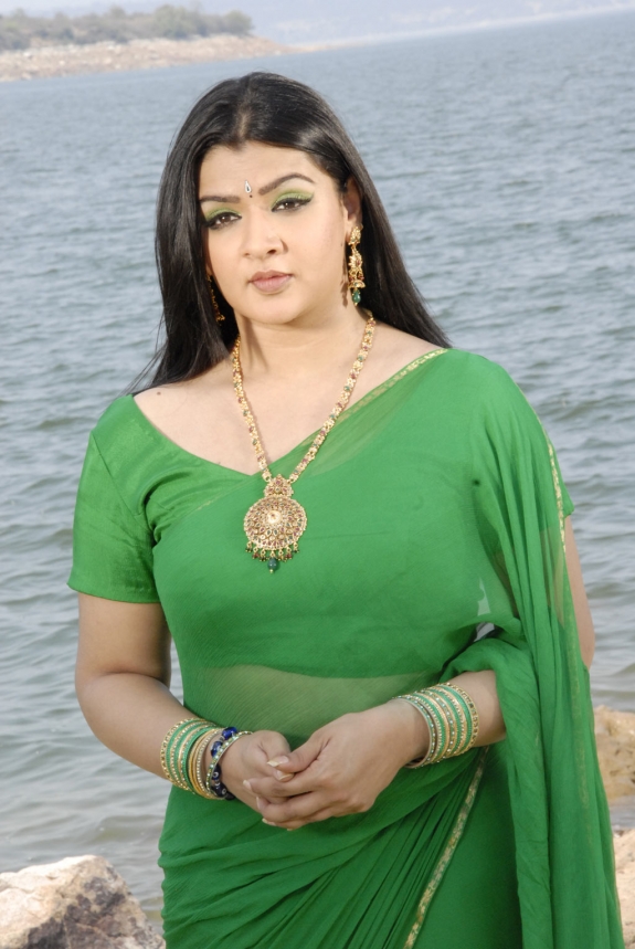 Aarthi Agarwal vanamum arputha siruvanum still - Aarthi Agarwal azhagiya vanamum arputha siruvanum stills 