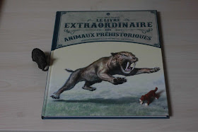 livre le livre extraordinaire des animaux préhistoriques éditions little urban