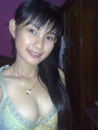 Foto Cinta Laura on Cewek Cantik Montok Mulus   Genuardis Portal