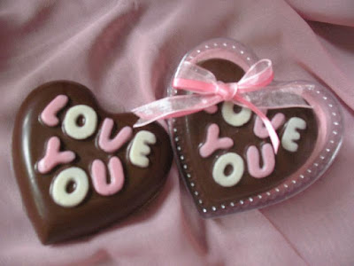 uansa Hari Kasih Sayang indentik dengan Coklat rasa yang manis dan tentunya bentuknya yang Cara Membuat Aneka Kreasi Coklat Praline Bernuansa Valentine