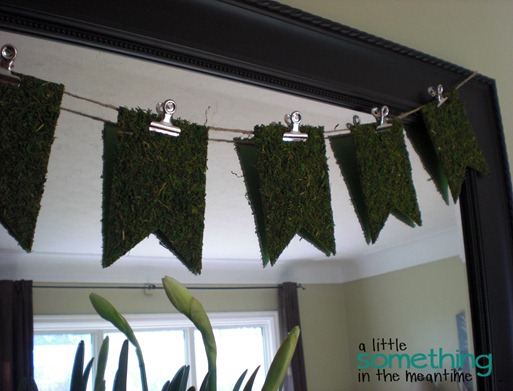 Hanging Sheet Moss Banner