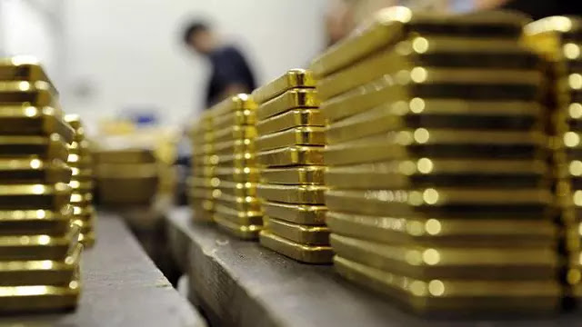  Harga emas turun tipis usai mencapai persentase penurunan satu hari terbesarnya dalam dua √ Harga Emas Susut Terimbas Penguatan Dolar AS