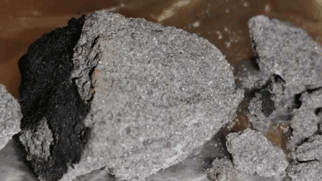Meteorite avvistato nei cieli lucani: è caduto su un balcone di Matera a 300 km/h