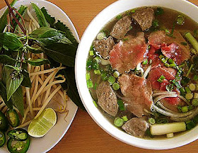 Pho Bo (Vietnamese Beef & Rice Noodle Soup)
