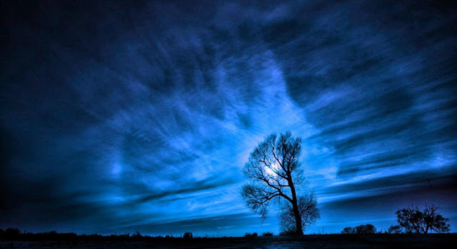 6 Keindahan Foto Langit  Malam Hari  Yang Tidak Akan Terlupakan