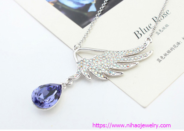 Austrian crystal necklace - wings fly