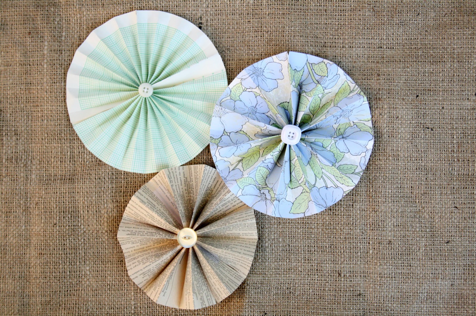 DIY :: Paper Flower Wheels