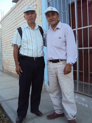 Foto del recuerdo. 01 de mayo del 2015 en Huaral, el autor de la nota y Alomías Enrique Parraguez Retuerto.
