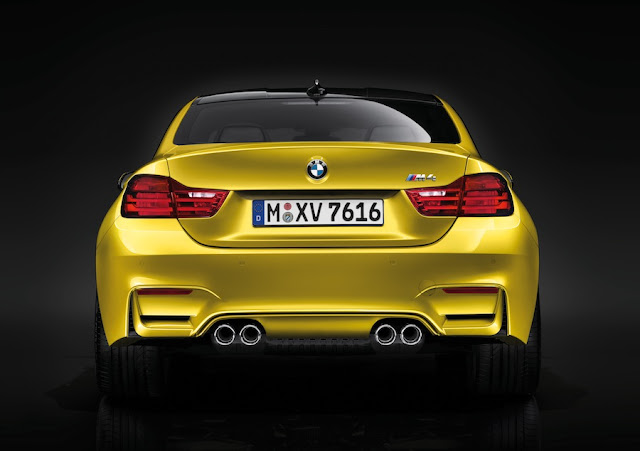 BMW M4クーペ