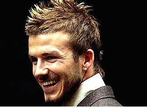 David Beckham Hairstyle on David Beckham S Short  Mohawk  Faux Hawk  Messy Hairstyle  David