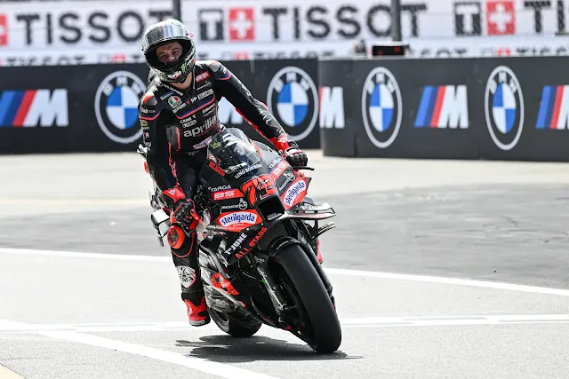 la victoria de Marco Bezzecchi en el Gran Premio Tissot del Reino Unido no pudo haber llegado en mejor momento.
