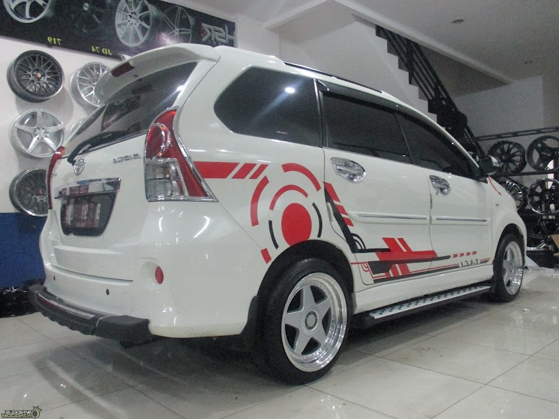 21+ Modifikasi Avanza Warna Putih