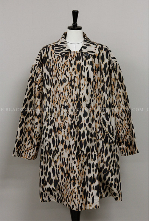  Self-Tie Belted Leopard Print Coat