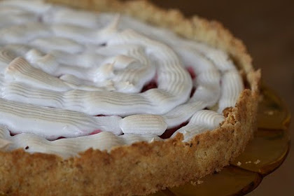 Redcurrant Meringue Pie