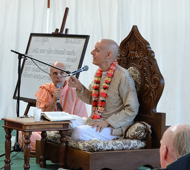 Sankarshan Das Giving Srimad Bhagavatam Class