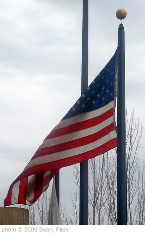 'Flag of the United States of America' photo (c) 2009, Sean - license: http://creativecommons.org/licenses/by-nd/2.0/