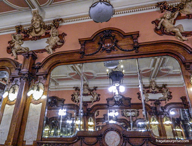 Detalhe da decoração do Café Majestic, Porto