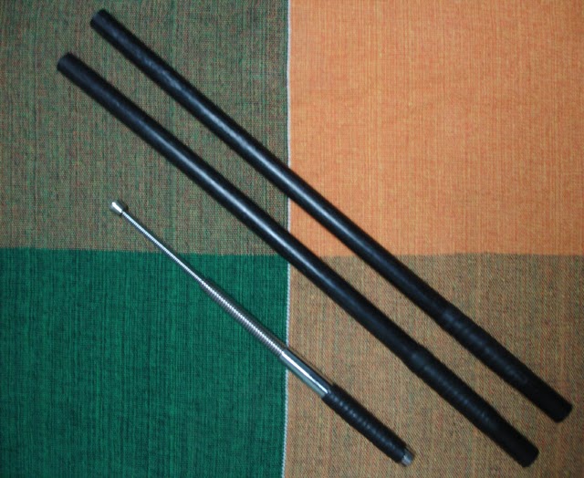 Armas do Kali - Bastões plásticos e Bastão tático de mola
