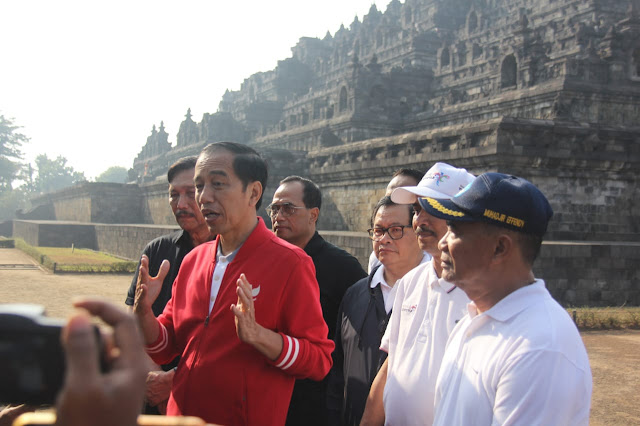 Luhut Binsar Pandjaitan Nilai Kelebihan Pengunjung di Candi Borobudur Pengaruhi Struktur.lelemuku.com.jpg