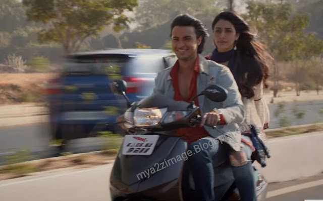 Loveyatri movie HD image 0f Aayush Sharma and Warina Hussain with driving