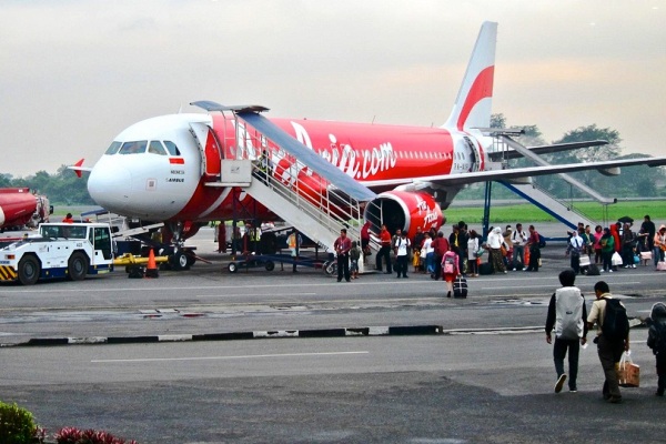 Promo Tiket  Pesawat  AirAsia  Untuk Rute Penerbangan  Baru 