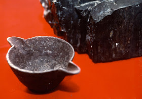 Iron Pot Embedded Inside Coal Lump: Out-of-place Artifacts (OOPArt)